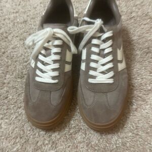 Steve Madden Gray and White Athletic Shoes Dodge in Taupe